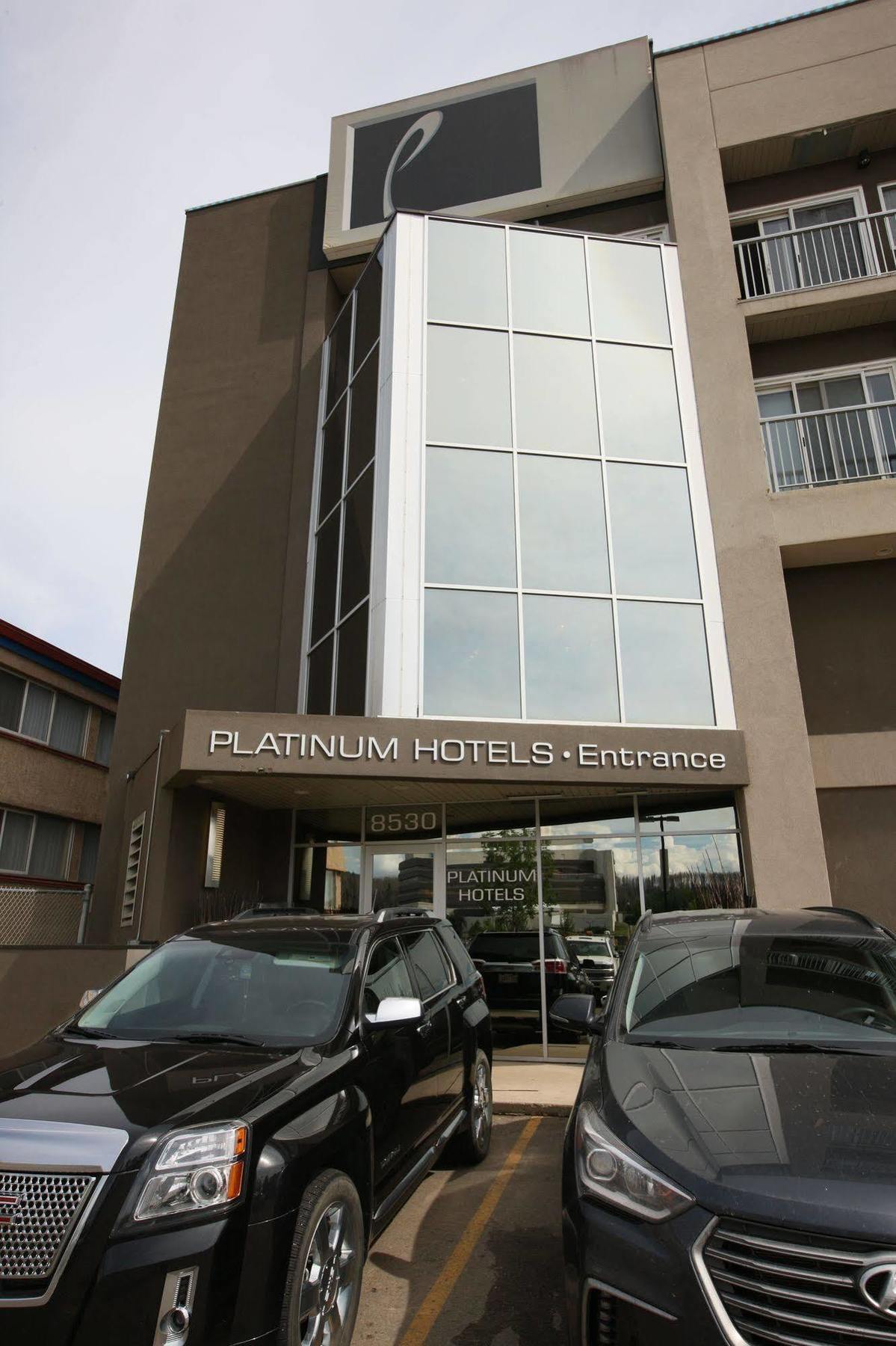 Baymont By Wyndham Fort Mcmurray Exterior photo
