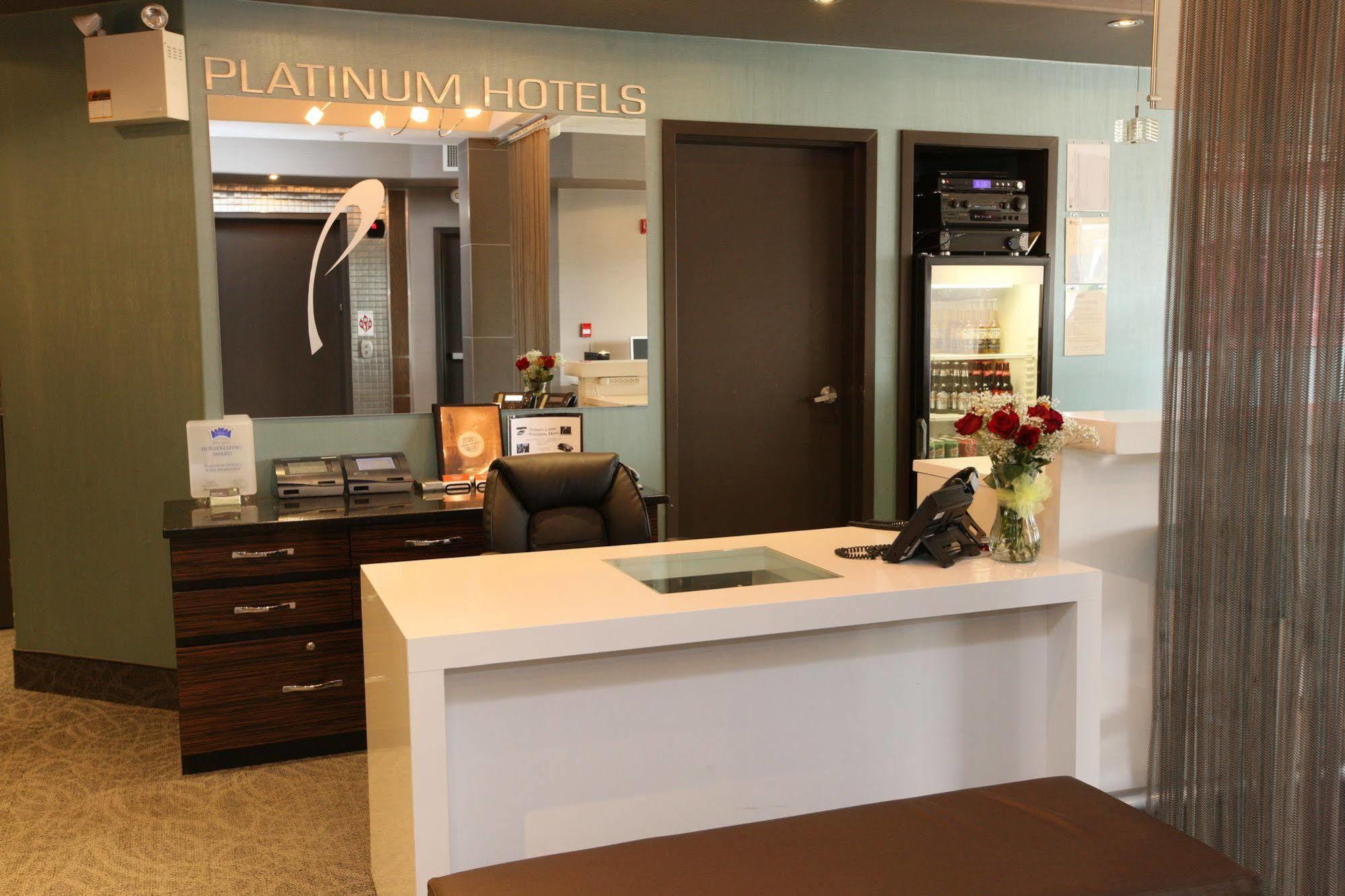 Baymont By Wyndham Fort Mcmurray Exterior photo